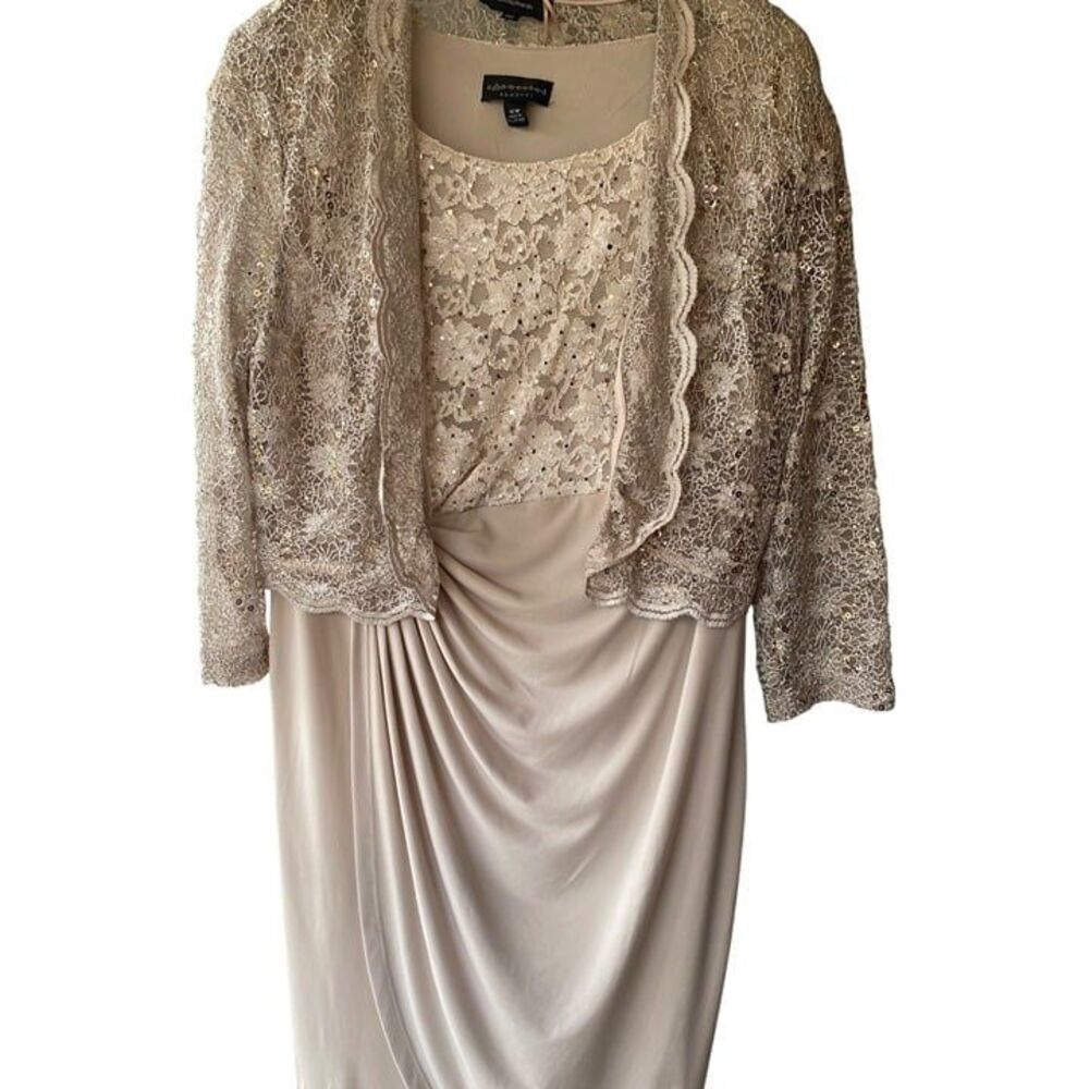 Two-Piece Beige Lace & Ruched Dress With Sequin Details - Size 16W  Connected Ap